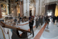 'I'm just here for the selfie': the mirror reflecting Rome’s TikTok visitor boom