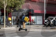 Barcelona - Mandatory helmets for scooters in Barcelona