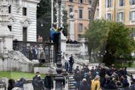 Blitz di Extinction Rebellion davanti al Viminale