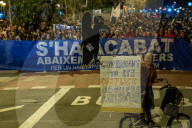 Barcelona_Massive housing protest in Barcelona