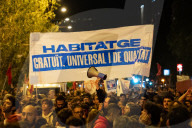 Barcelona_Massive housing protest in Barcelona