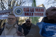 Manifestazione Forze dell'Ordine e Militari per denunciare le Continue aggressioni subite durante le manifestazioni di piazza durante il controllo del territorio e all'interno degli istituti di pena presso Torino
