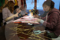 Master class on making straw spiders
