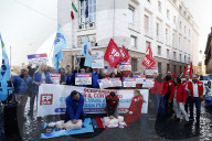 Roma - Flash mob di CGIL e UIL in previsone dello sciopero generale