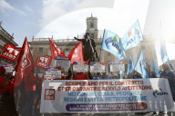Roma - Flash mob di CGIL e UIL in previsone dello sciopero generale