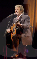 Pierre Perret