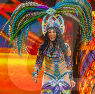 Cher and Cyndi Lauper play Vegas