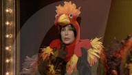 Cher gobbles up Thanksgiving turkey role