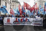 Milano, Concentramento del corteo di Cgil e Uil in occasione dello sciopero generale