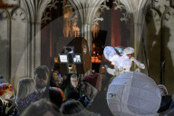 FEATURE - SN_LANTERN_PARADE_WINCHESTER_05