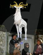 FEATURE - SN_LANTERN_PARADE_WINCHESTER_06