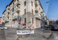 Milano, Fiori e Scritte al quariere Corvetto per Ramy Elgam