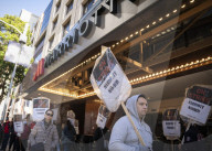 Striking workers outnumber San Fran shoppers on sleepy Black Friday
