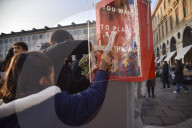 Lâ€™artista Greg Goya presenta l'installazione "Emergency Game" presso piazza San Carlo a Torino