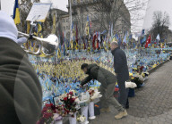 Zelenskyy and Olaf Scholz pay tribute to perished defenders of Ukraine 