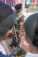 Indian border force display weaponry