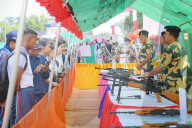 Indian border force display weaponry