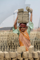 FEATURE - SN_KILN_WORKERS_03