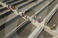 FEATURE - SN_KILN_WORKERS_09