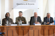 Conferenza stampa su maxi operazione &#x2019;Ndrangheta in Questura a Brescia
Conferenza stampa su maxi operazione &#x2019;Ndrangheta in Questura a Brescia