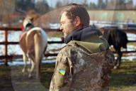 Hutsul ponies help with rehabilitation of Ukrainian military