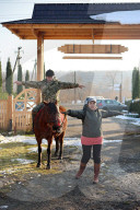 Hutsul ponies help with rehabilitation of Ukrainian military
