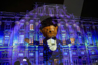 Grégory Doucet, maire de Lyon, inaugure la Fête des Lumières dans sa ville