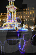 Grégory Doucet, maire de Lyon, inaugure la Fête des Lumières dans sa ville