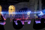 Grégory Doucet, maire de Lyon, inaugure la Fête des Lumières dans sa ville