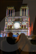 illustrations de la Cathédrale Notre-Dame de Paris lors des préparations pour la cérémonie de réouverture