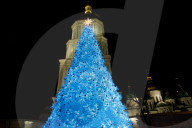 Ukraine’s main Christmas tree lit up in Kyiv
