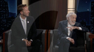 Dick van Dyke (Mary Poppins) et le chanteur de Coldplay, Chris Martin sur le plateau de l'émission "Jimmy Kimmel Live!" à Los Angeles