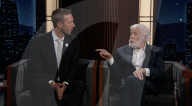 Dick van Dyke (Mary Poppins) et le chanteur de Coldplay, Chris Martin sur le plateau de l'émission "Jimmy Kimmel Live!" à Los Angeles
