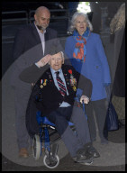 Kate attends Westminster Abbey carol service