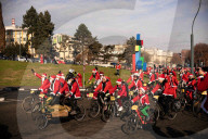 Raduno dei Babbi Natale 2024 a Torino