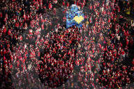 Raduno dei Babbi Natale 2024 a Torino