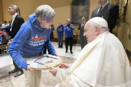 Papa Francesco riceve la Delegazione della Onlus Resq People Saving People