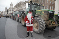 UK Farmers Protest thru London