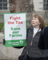 UK Farmers Protest thru London