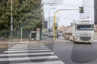 Milano - Fiori sul luogo dell&#x2019;investimento mortale di ieri in Viale Renato Serra