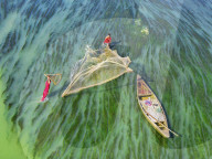 FEATURE - SN_FATHER_SON_FISH_01