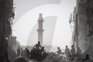 Airstrike destroys Aleppo neighborhood