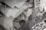Airstrike destroys Aleppo neighborhood