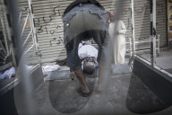 Syrians caught in crosshairs of civil war