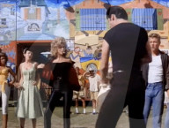 La veste Grease d'Olivia Newton-John vendue pour près d'un demi-million de dollars