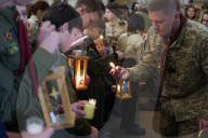 Plast scouts bring Peace Light of Bethlehem to Kyiv