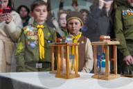 Plast scouts bring Peace Light of Bethlehem to Kyiv
