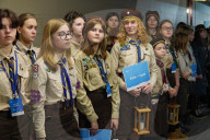 Plast scouts bring Peace Light of Bethlehem to Kyiv