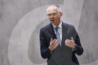 Incontro tra il Presidente della Regione&#xa0;Alberto Cirio&#xa0;e il Sindaco di Torino Stefano&#xa0;Lo Russo
con il CEO Stellantis Carlos&#xa0;Tavares.
Incontro tra il Presidente della Regione&#xa0;Alberto Cirio&#xa0;e il Sindaco di Torino Stefano&#xa0