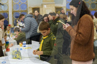 Ukraine Scouts set up Workshop of Good Deeds at Kyiv Central Railway Station